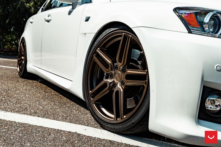 Детали экстерьера Lexus IS F on Vossen Wheels (HF-1) 2019 года  (фото 18 из 24)